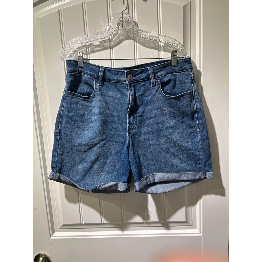 Old Navy High Rise Blue Jean Shorts - Size 14 - Pre-Owned